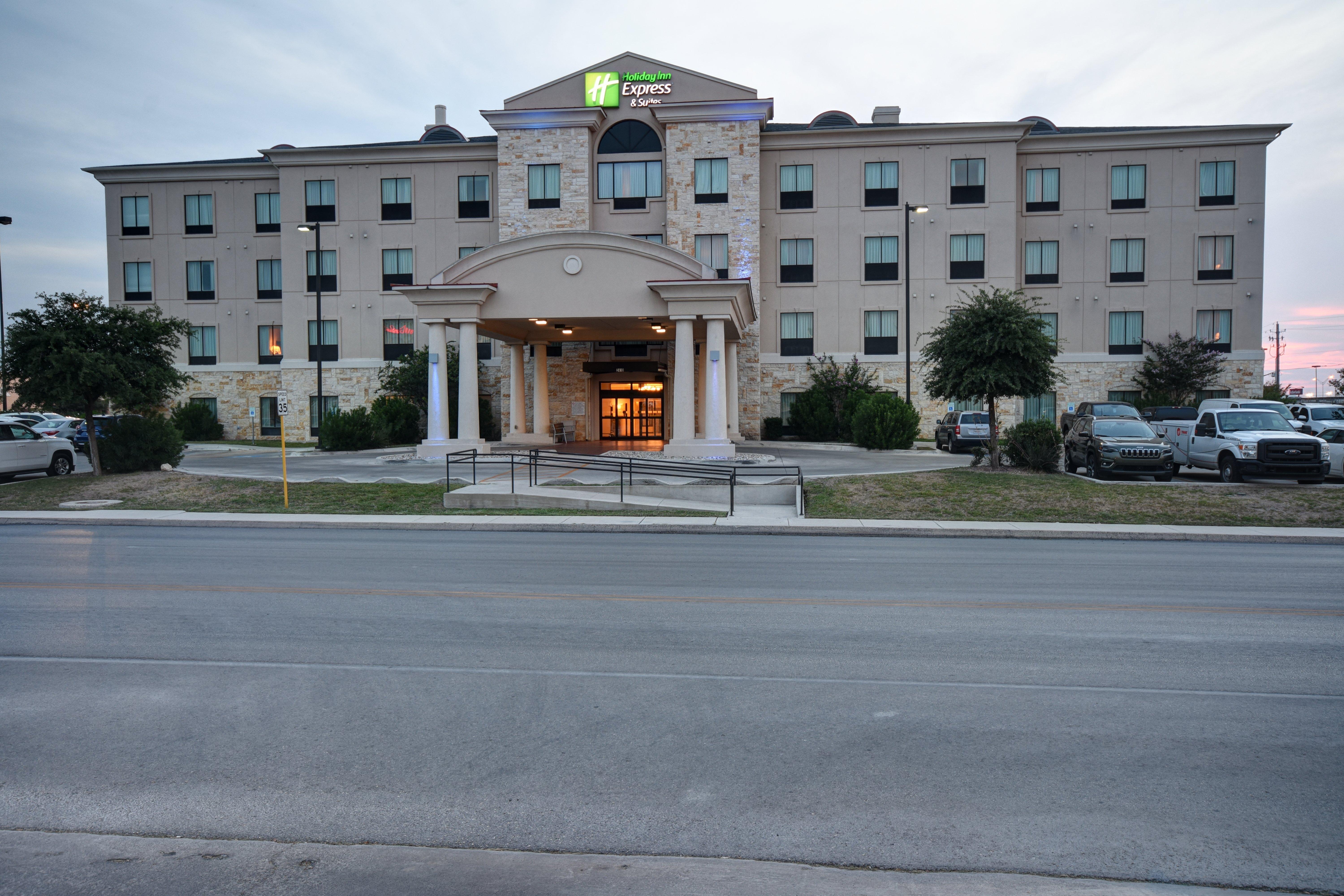 Holiday Inn Express & Suites Del Rio By Ihg Ngoại thất bức ảnh