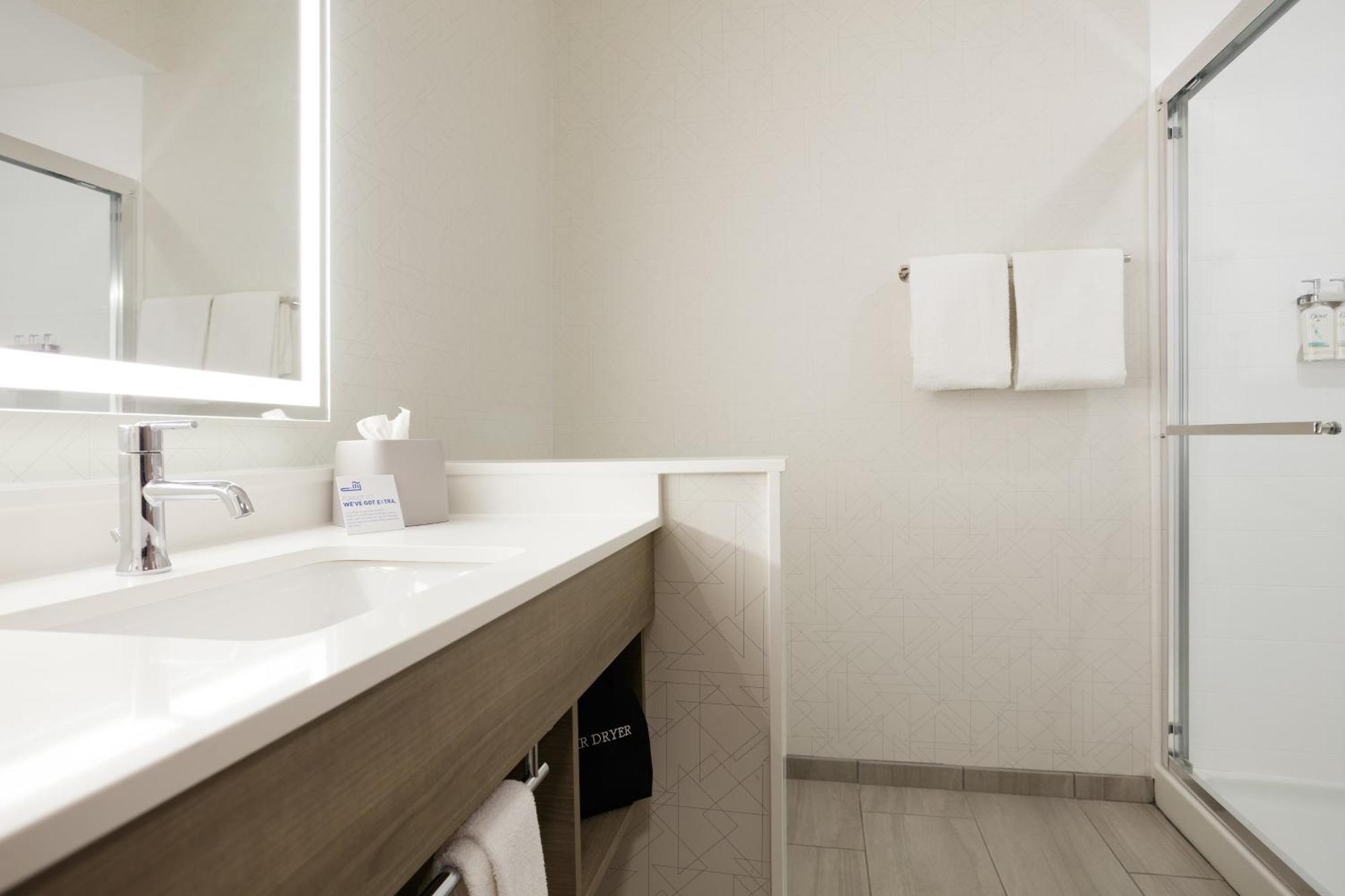 Holiday Inn Express & Suites Del Rio By Ihg Ngoại thất bức ảnh
