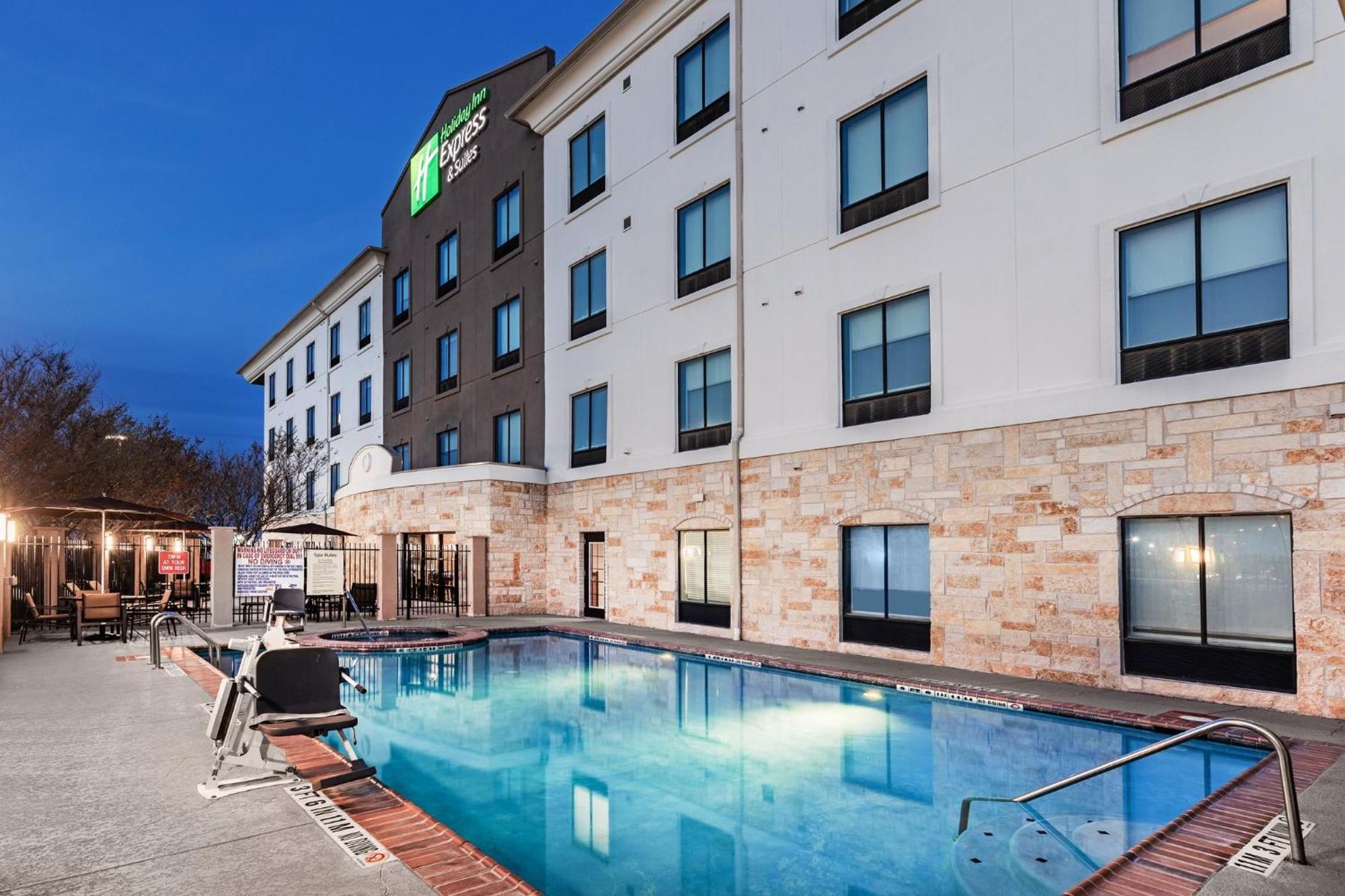 Holiday Inn Express & Suites Del Rio By Ihg Ngoại thất bức ảnh