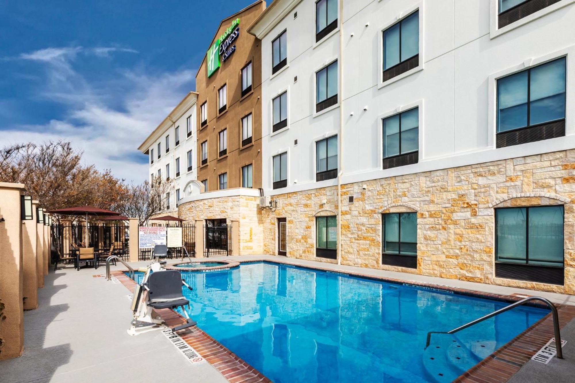 Holiday Inn Express & Suites Del Rio By Ihg Ngoại thất bức ảnh