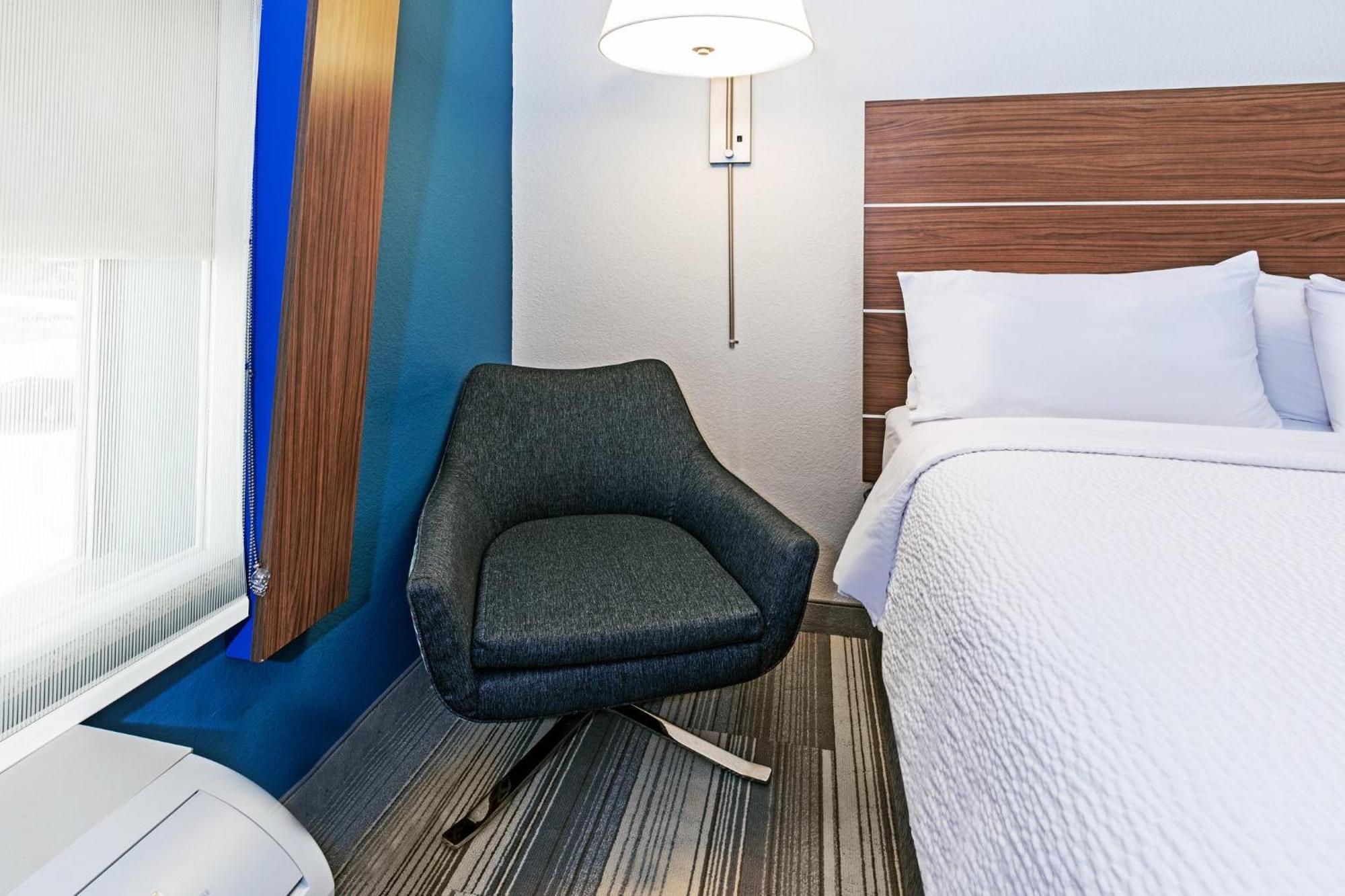Holiday Inn Express & Suites Del Rio By Ihg Ngoại thất bức ảnh