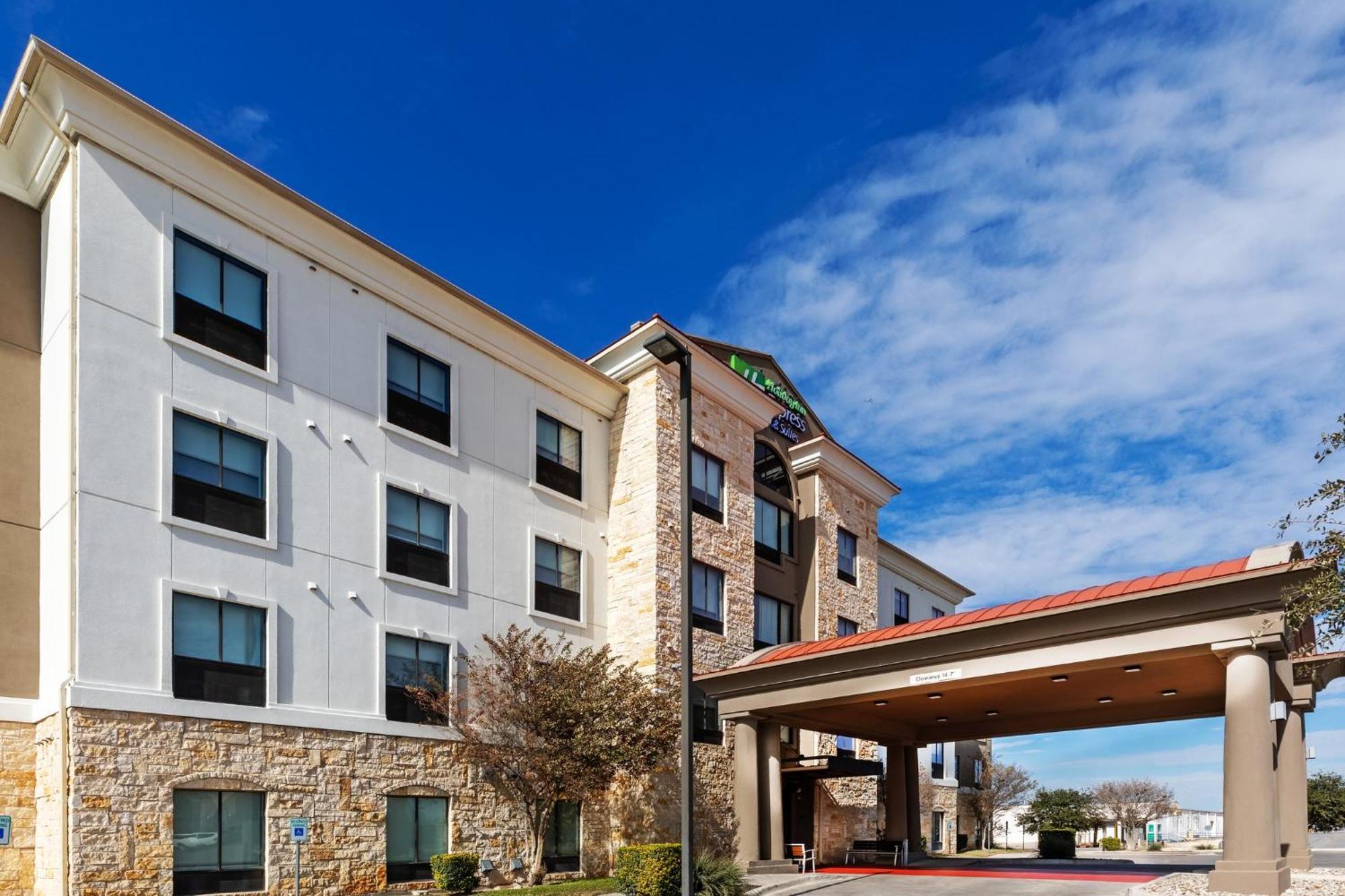 Holiday Inn Express & Suites Del Rio By Ihg Ngoại thất bức ảnh